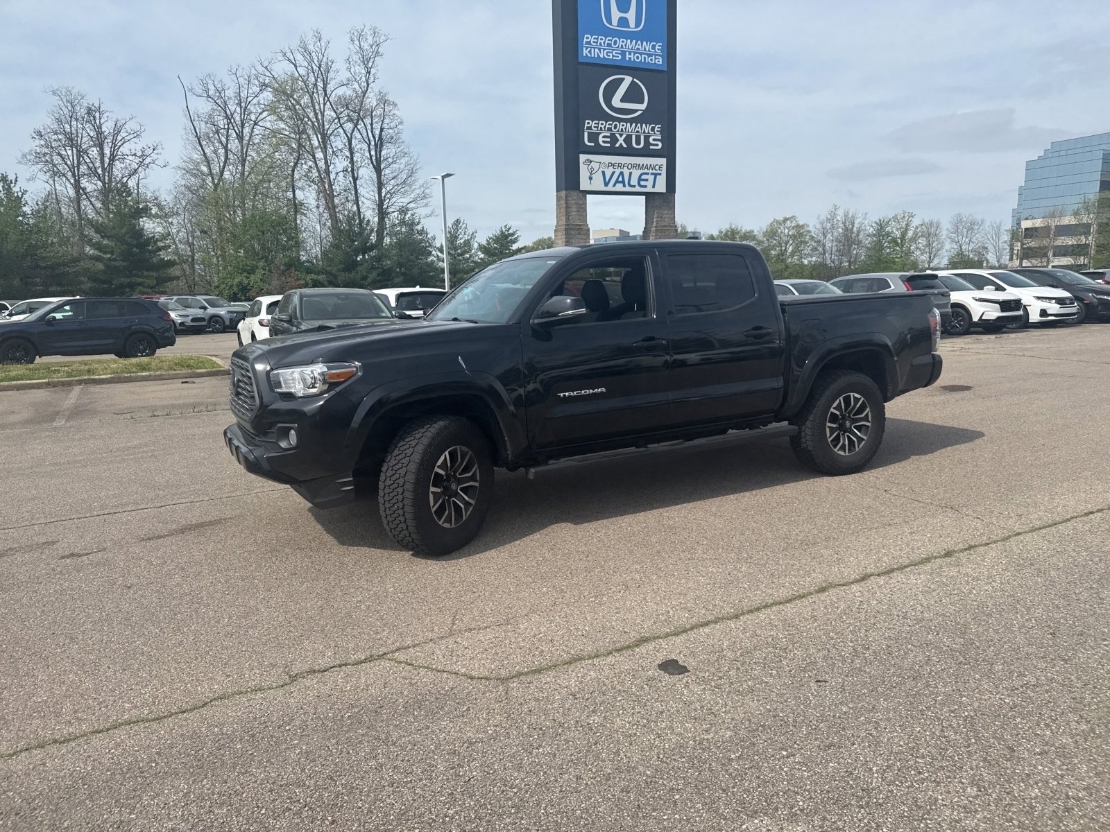 Used 2021 Toyota Tacoma TRD Sport w/ Technology Package image 9