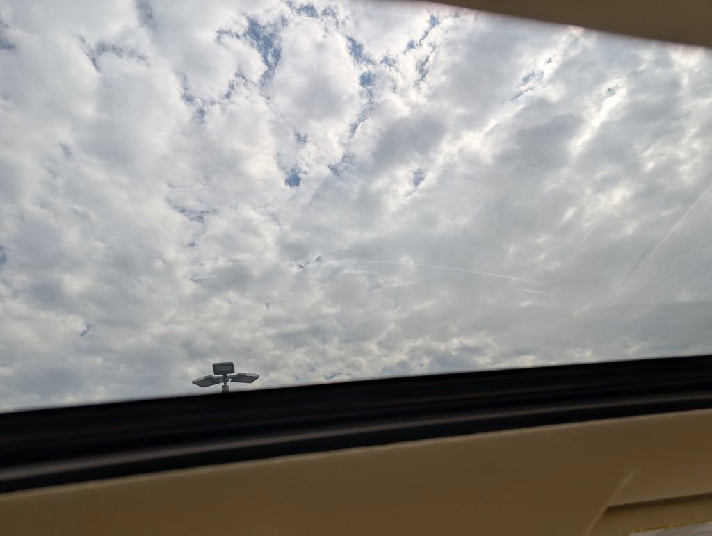 Used 2019 Toyota Highlander Limited image 27