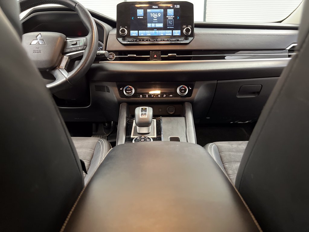 Used 2022 Mitsubishi Outlander SE FWD image 48