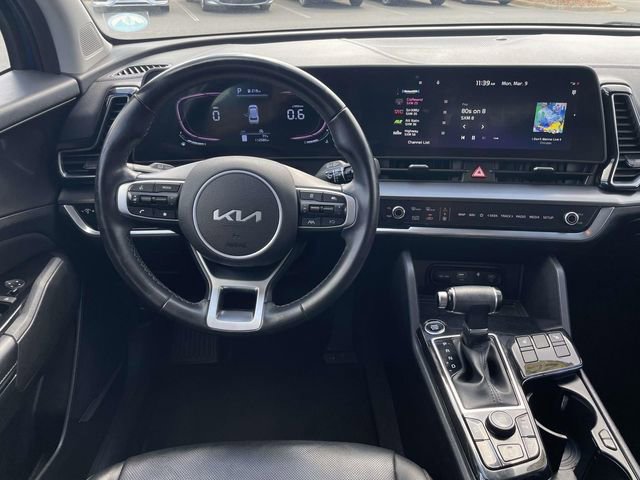 Used 2023 Kia Sportage EX image 2