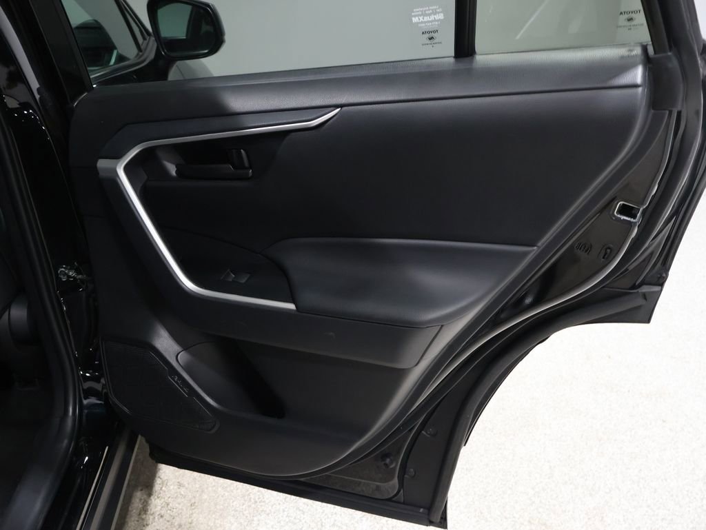 Used 2024 Toyota RAV4 LE image 21