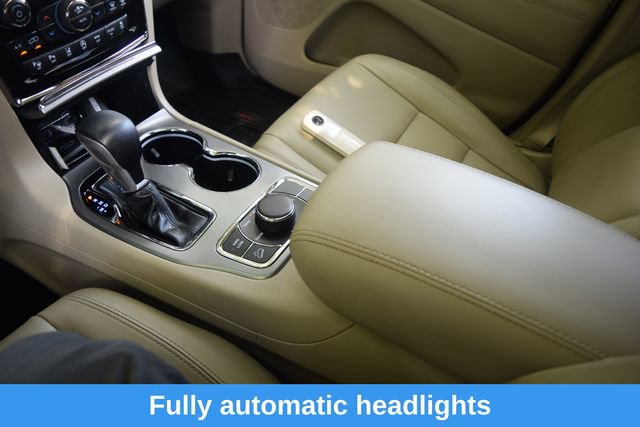 Used 2020 Jeep Grand Cherokee Limited AWD/4WD image 14