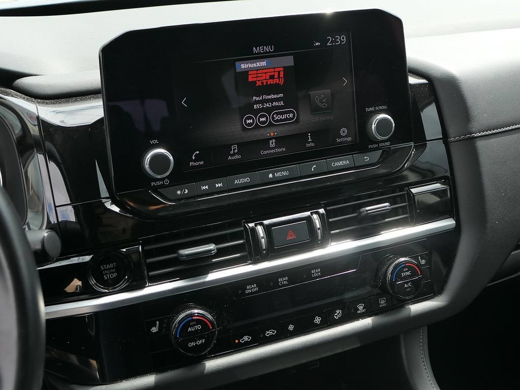 Used 2025 Nissan Pathfinder SV FWD image 19