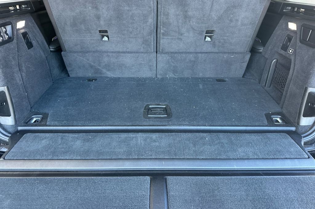 Used 2020 BMW X7 xDrive40i w/ Parking Assistance Package image 17