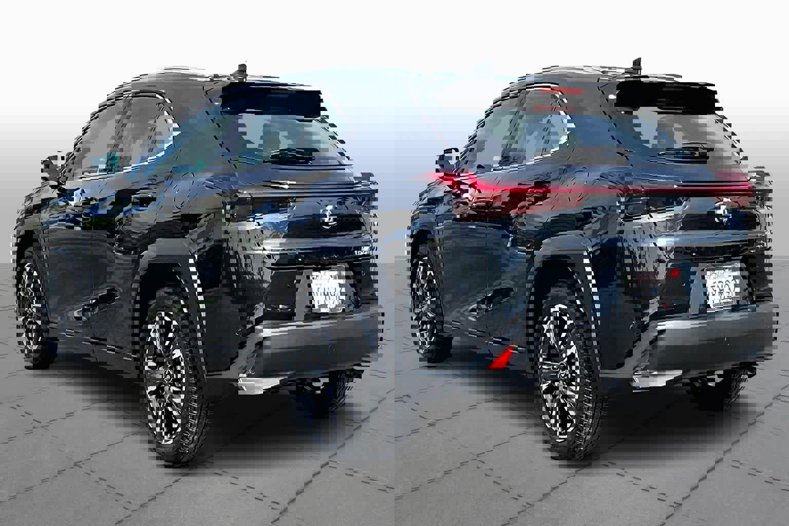 Certified 2023 Lexus UX 250h FWD w/ Accessory Package (Z2) image 11