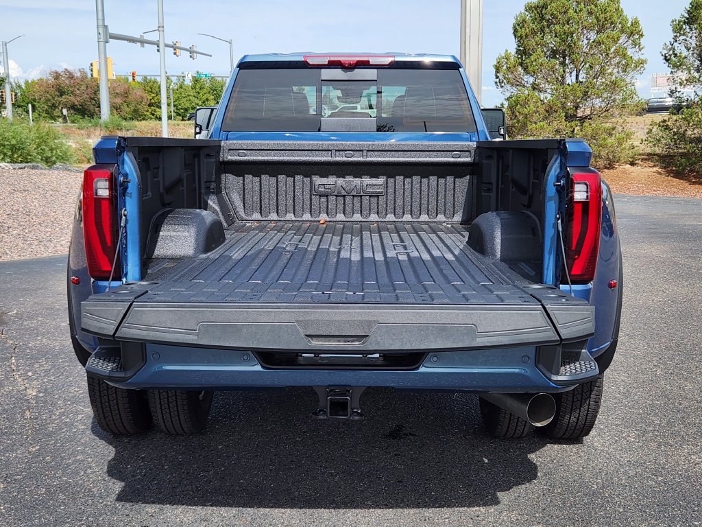 New 2026 GMC Sierra 3500 Denali Ultimate w/ LPO, Black Badging Package AWD/4WD image 12