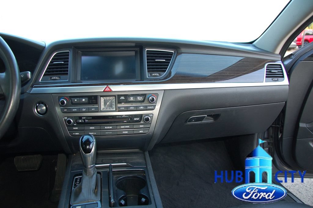 Used 2016 Hyundai Genesis 3.8 w/ Option Group 02 RWD image 20
