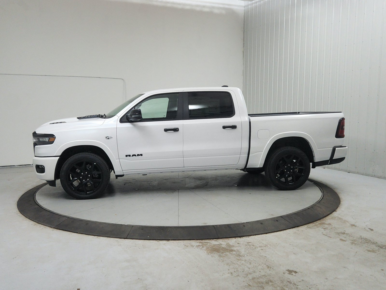 New 2026 RAM 1500 Laramie w/ Night Edition AWD/4WD image 5