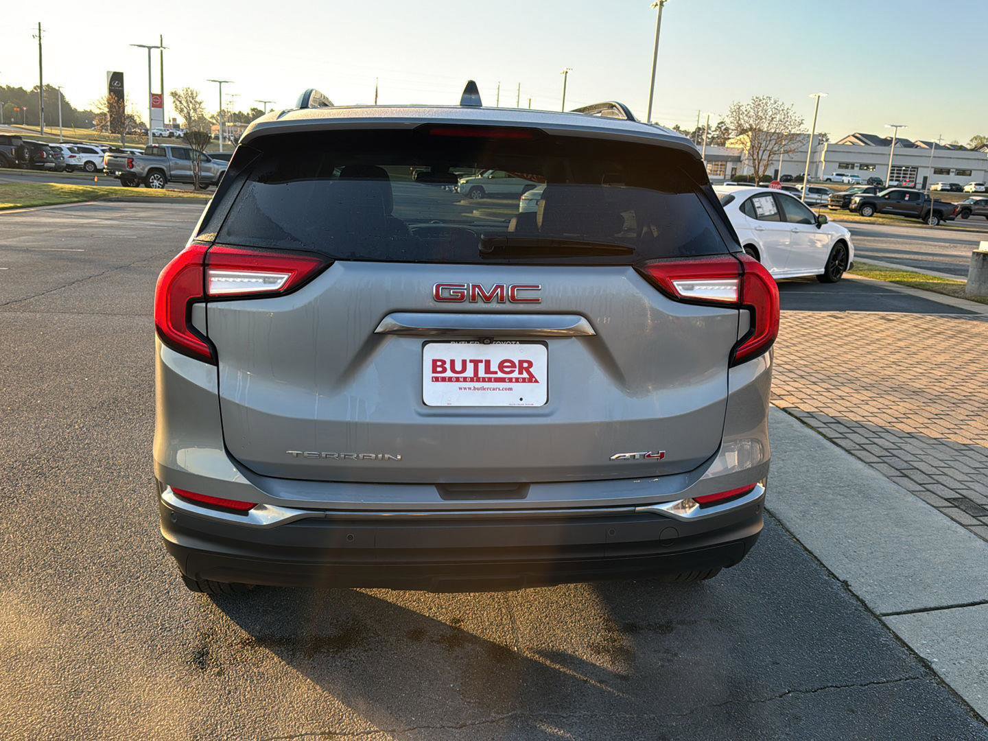 Used 2024 GMC Terrain AT4 image 4