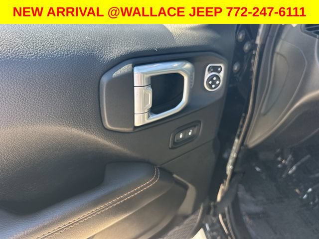 Used 2021 Jeep Gladiator Overland AWD/4WD image 17