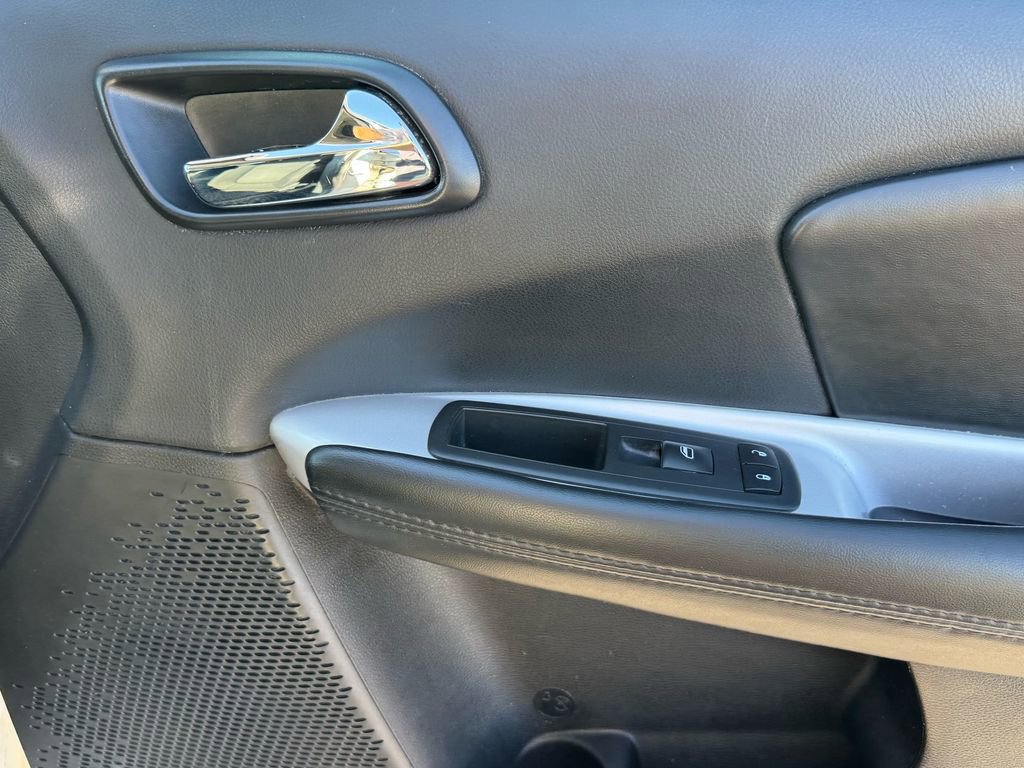 Used 2018 Dodge Journey SXT w/ Connectivity Group image 23