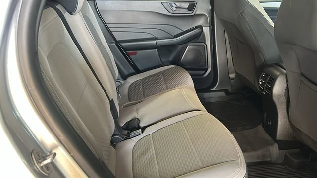 Used 2022 Ford Escape SE w/ SE Sport Appearance Package image 14