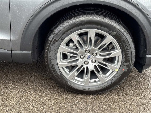 New 2026 Ford Explorer Active w/ Active Comfort Package image 9