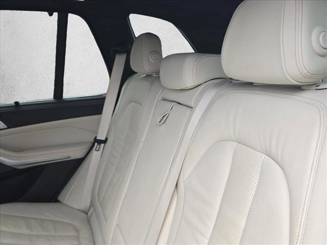 Used 2019 BMW X5 xDrive40i w/ Executive Package image 19