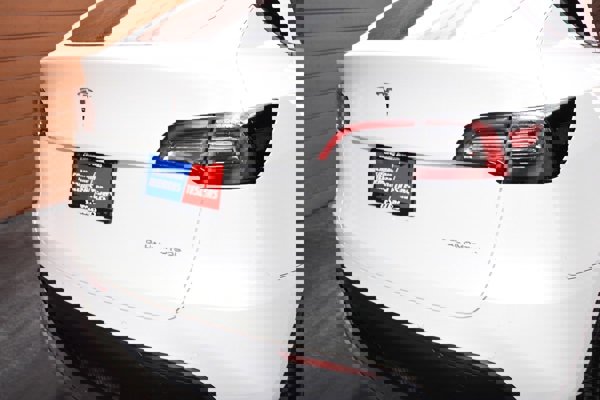 Used 2022 Tesla Model Y Long Range image 12