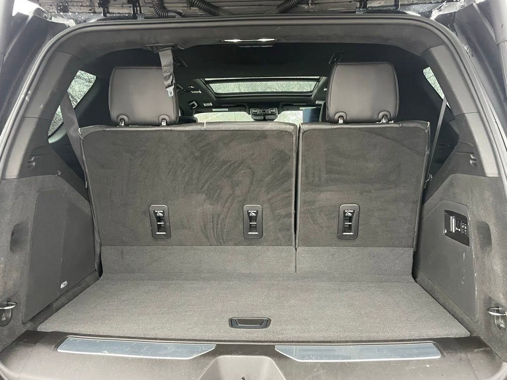 Certified 2022 Cadillac Escalade Sport Platinum w/ LPO, ONYX Package image 21