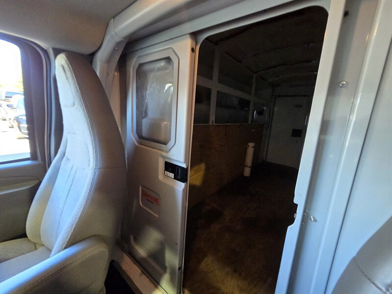 Used 2019 Chevrolet Express 3500 w/ Power Convenience Package RWD image 23