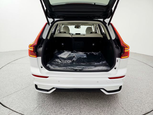New 2026 Volvo XC90 T8 Plus w/ Protection Package AWD/4WD image 31