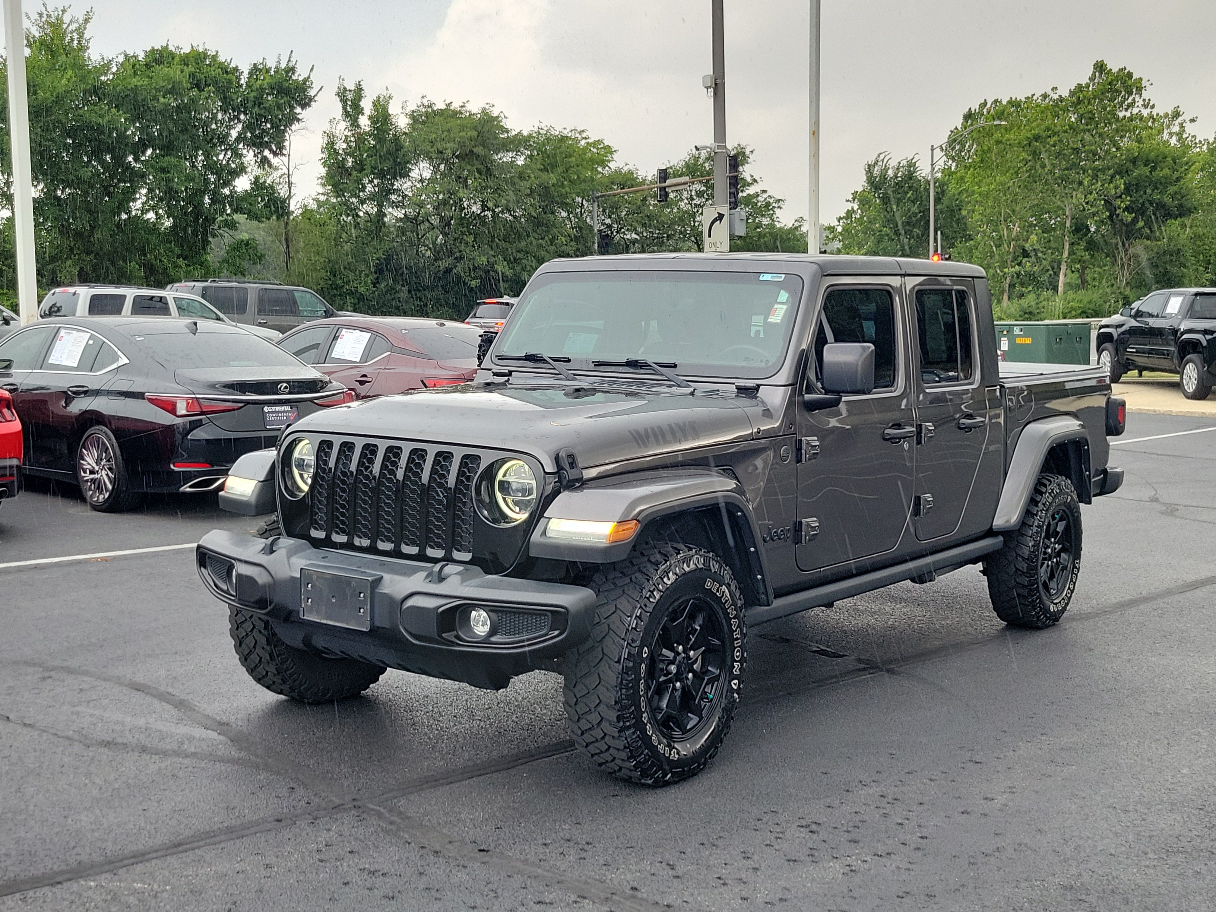 Used 2022 Jeep Gladiator Sport AWD/4WD image 3