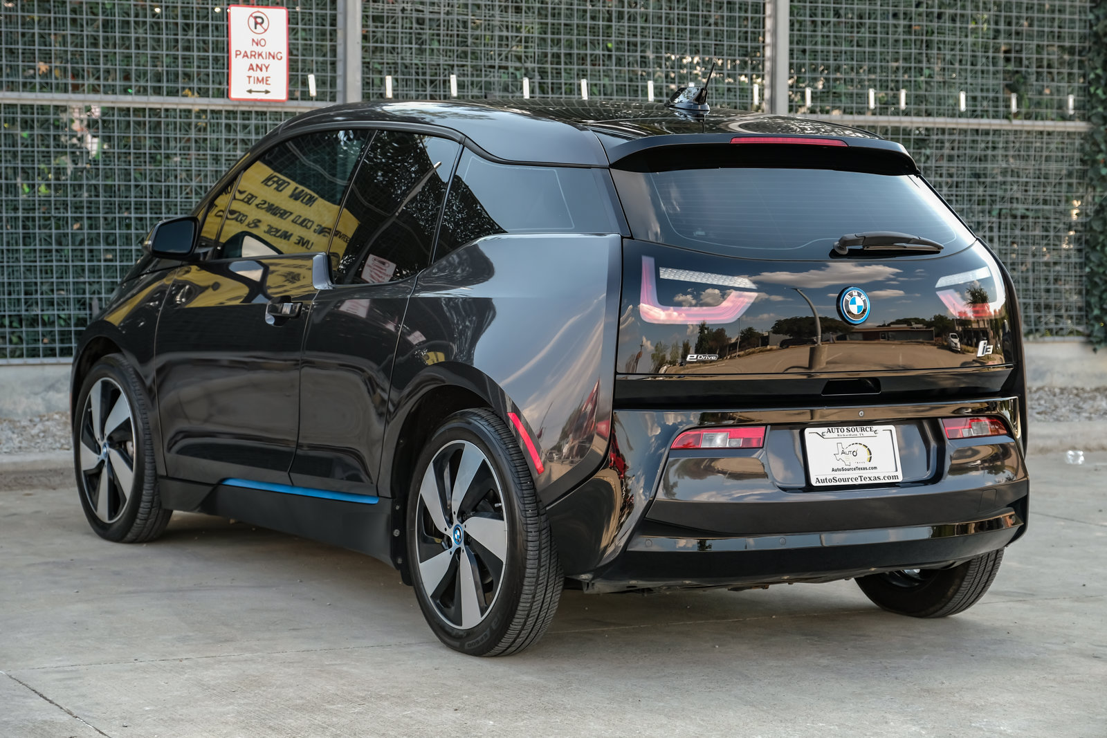 Used 2015 BMW i3 w/ Range Extender RWD image 9
