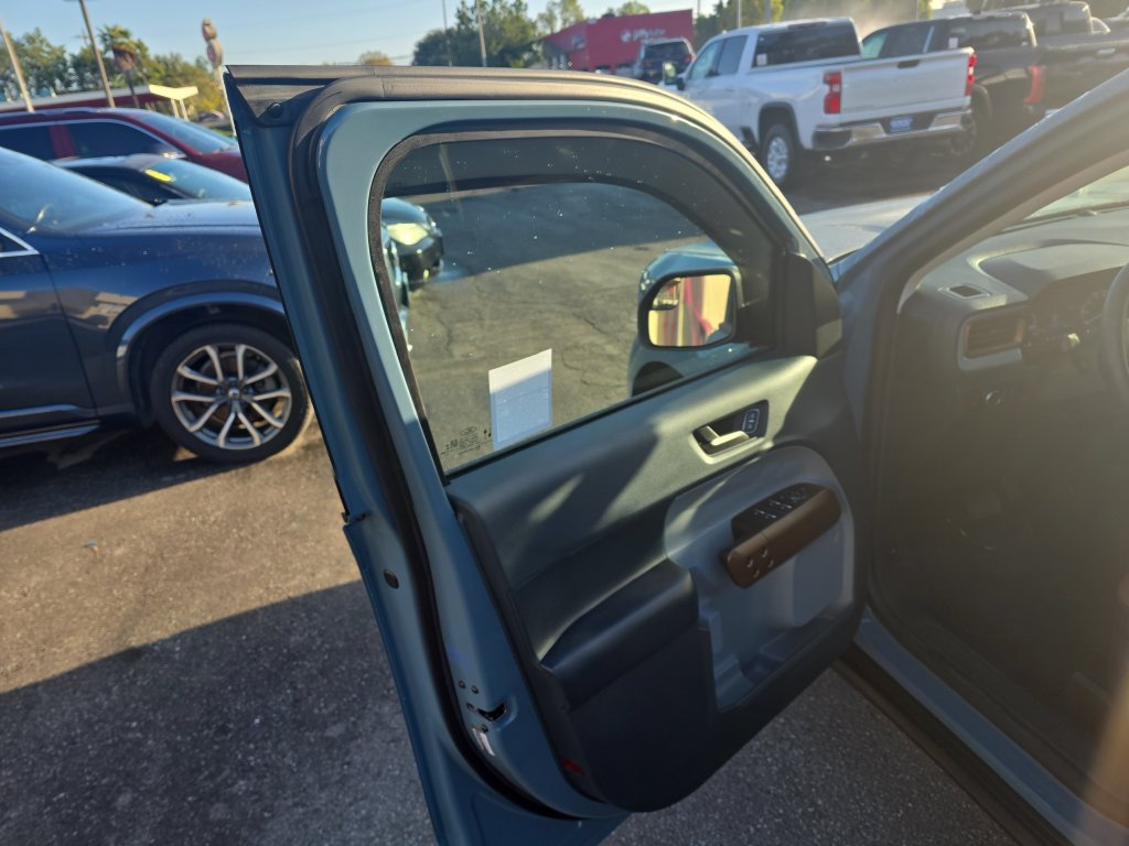 Used 2023 Ford Maverick Lariat FWD image 11