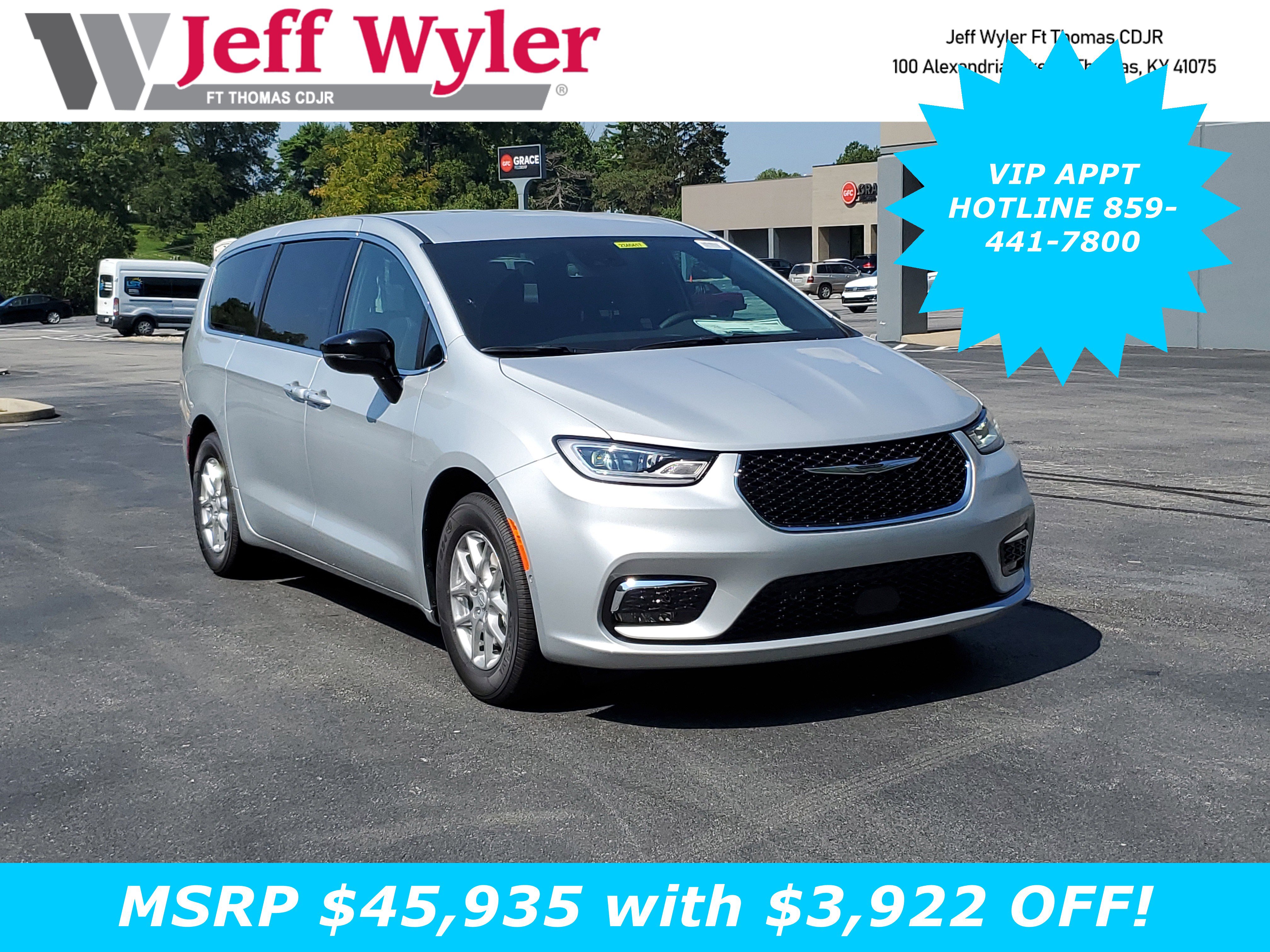 New 2026 Chrysler Pacifica Select