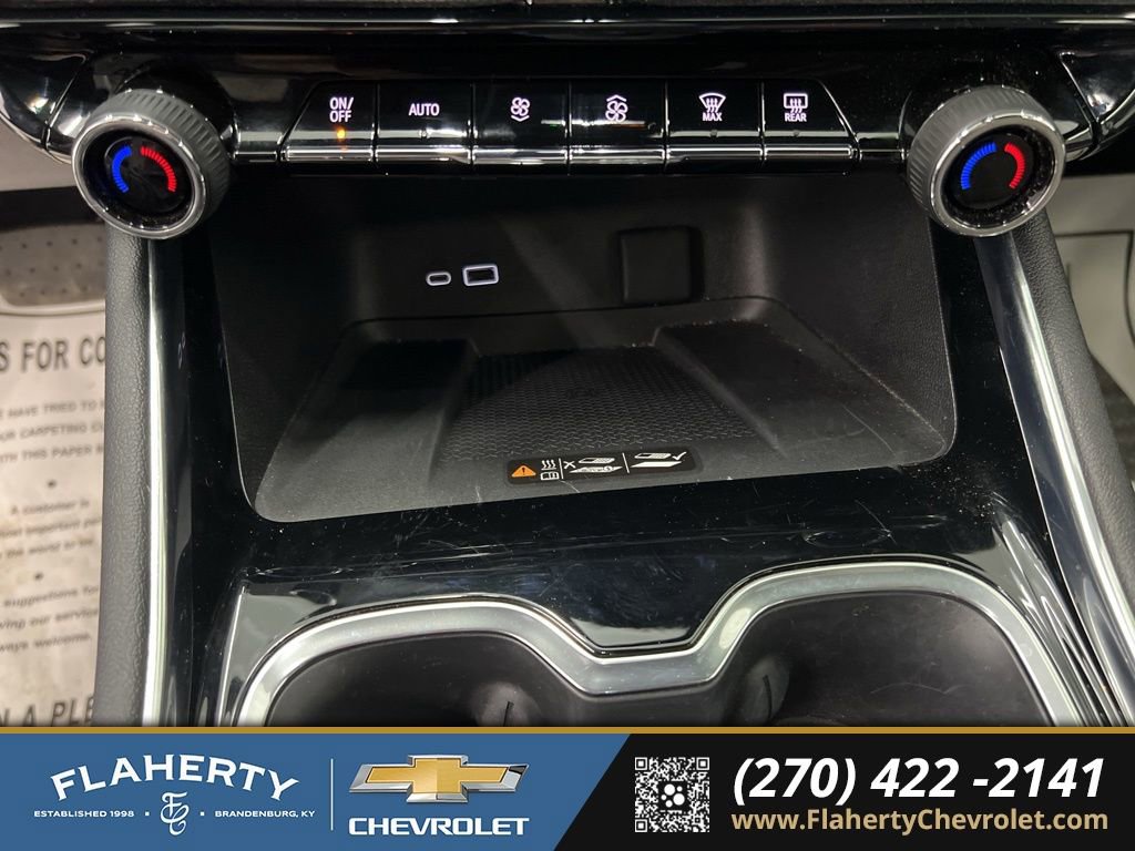 Used 2024 Chevrolet Traverse LT FWD image 30