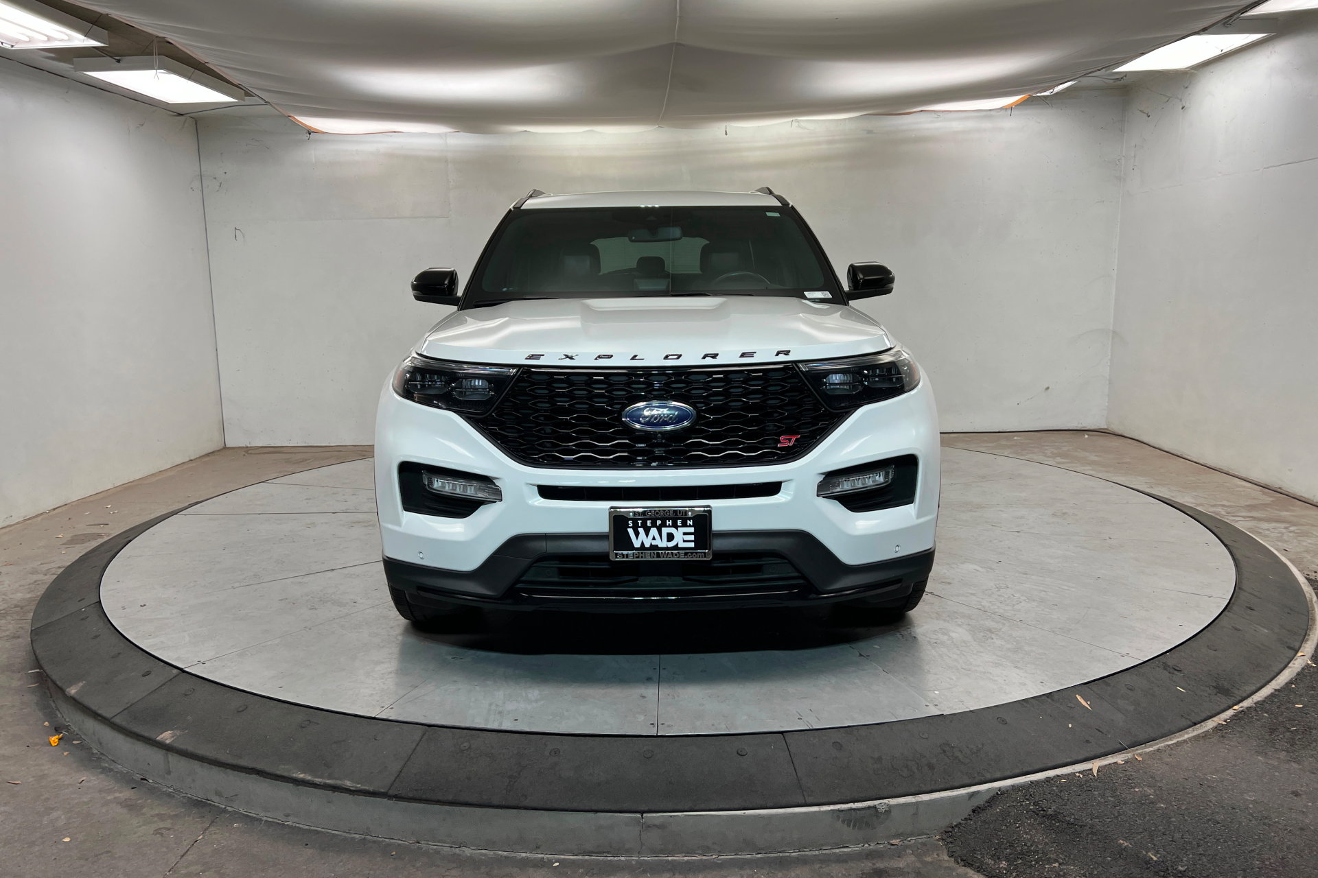 Used 2020 Ford Explorer ST w/ Premium Technology Package image 8
