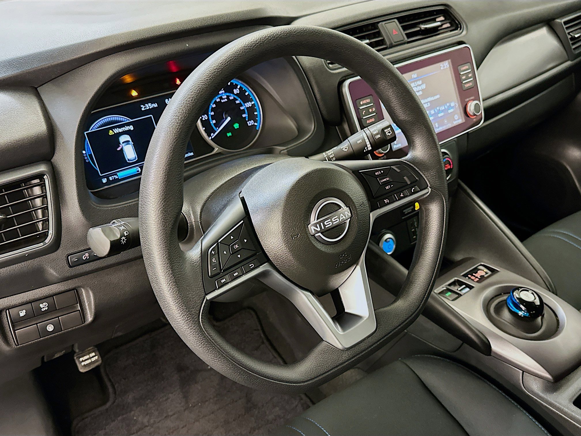 Used 2025 Nissan Leaf S FWD image 18