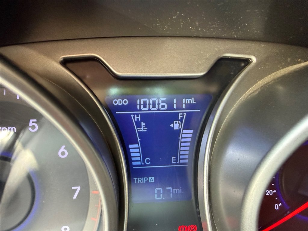 Used 2013 Hyundai Veloster w/ Tech Pkg FWD image 8