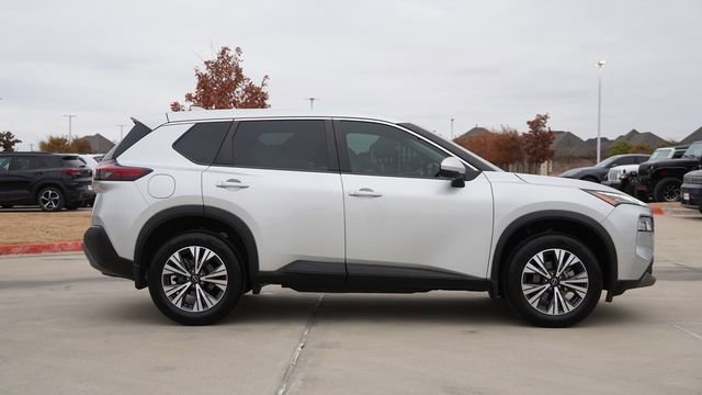 Used 2022 Nissan Rogue SV image 10