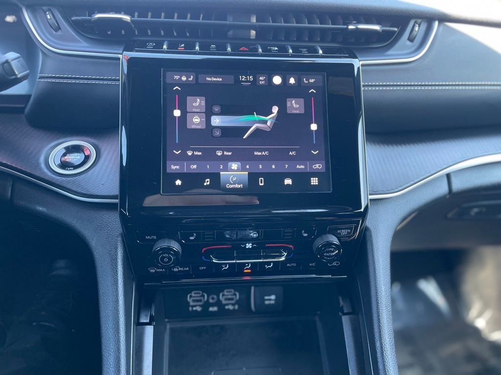 Used 2019 Jeep Grand Cherokee Overland image 12