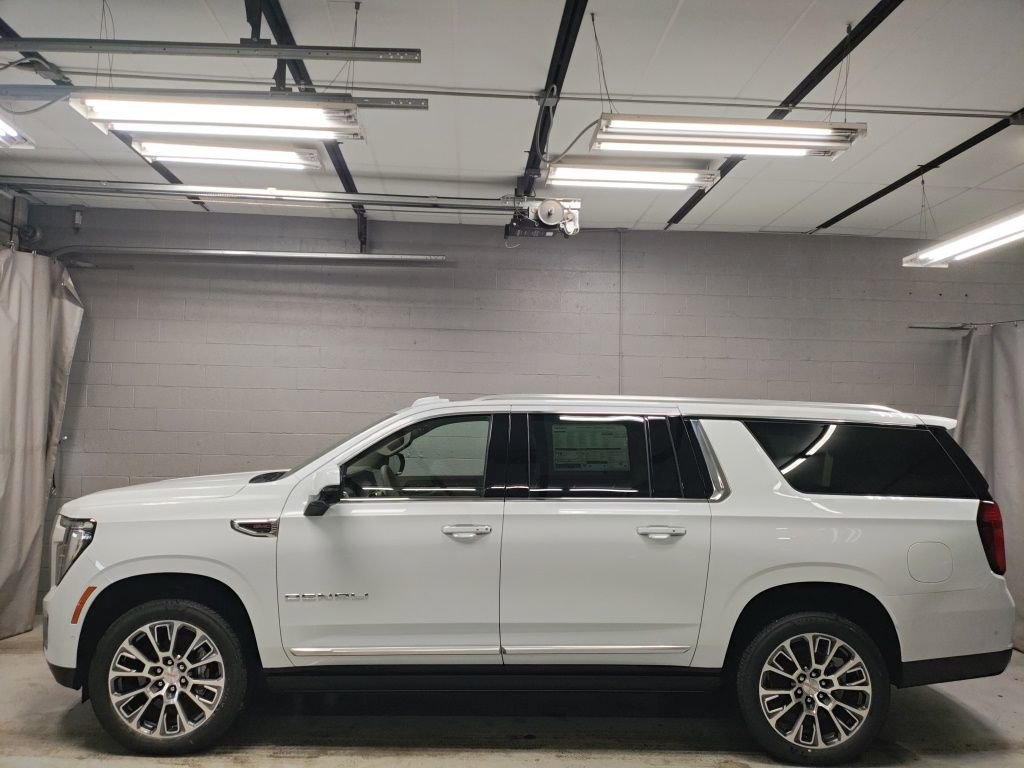 New 2026 GMC Yukon XL Denali w/ Sun & Power Step Package image 19