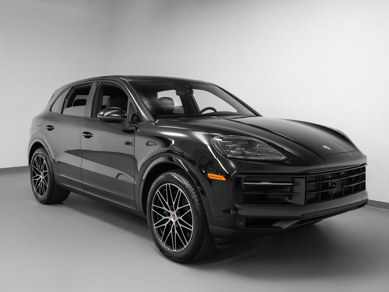 Certified 2025 Porsche Cayenne image 9