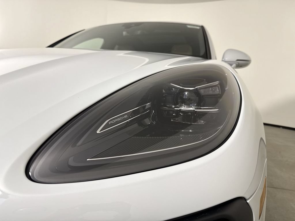 New 2026 Porsche Macan AWD/4WD image 11