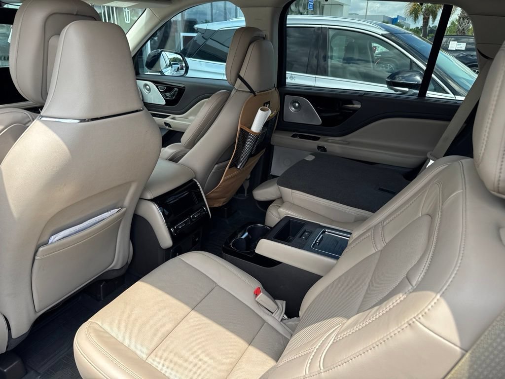 Used 2021 Lincoln Aviator Reserve w/ Equipment Group 201A AWD/4WD image 7