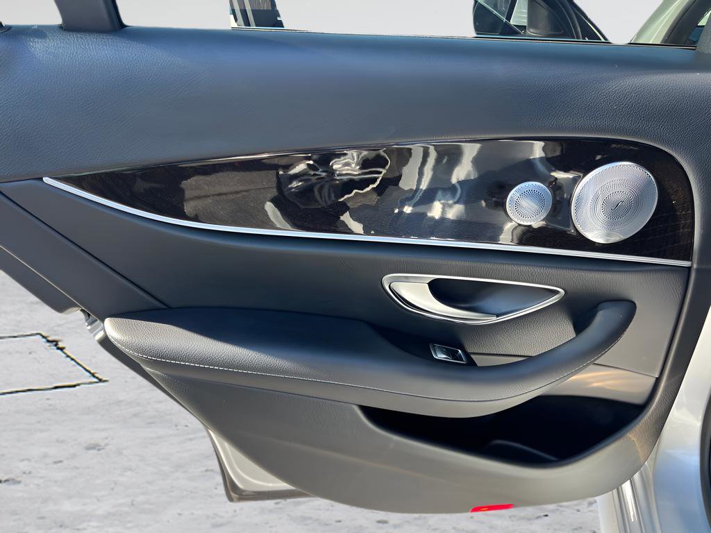 Used 2019 Mercedes-Benz E 300 image 24