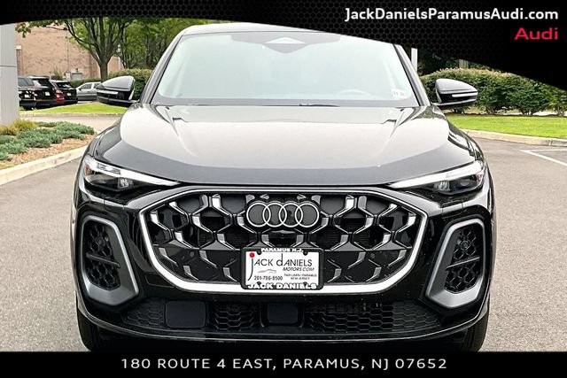 Used 2025 Audi Q5 Premium Plus w/ Premium Plus AWD/4WD image 3