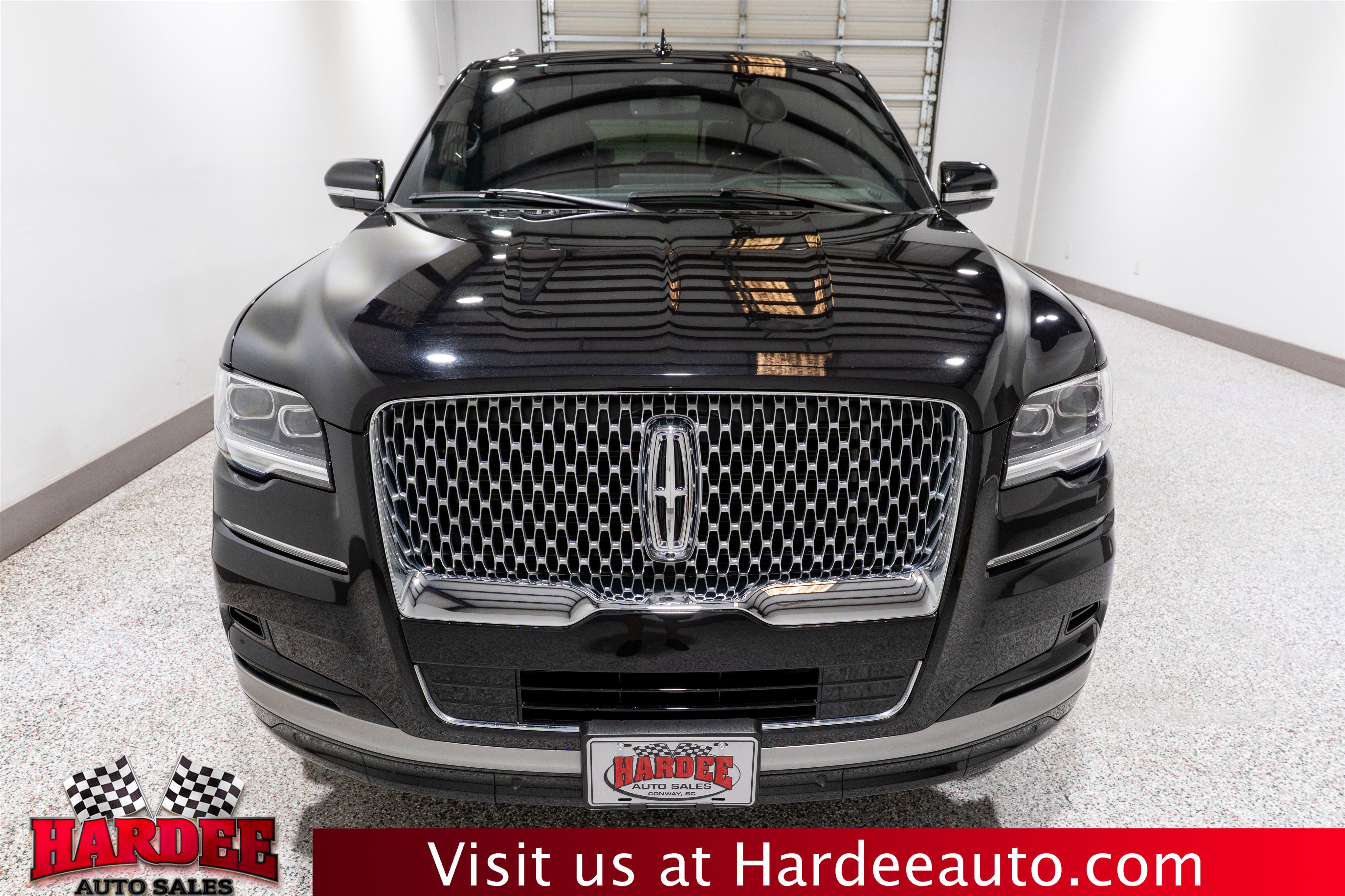 Used 2024 Lincoln Navigator Reserve AWD/4WD image 7