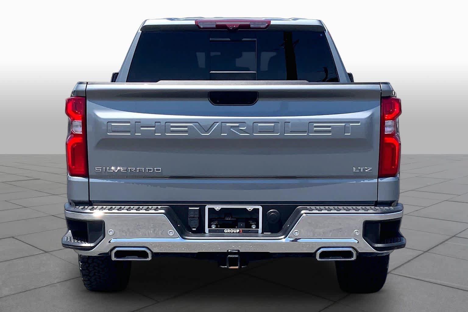 Used 2023 Chevrolet Silverado 1500 LTZ w/ LTZ Premium Package AWD/4WD image 5