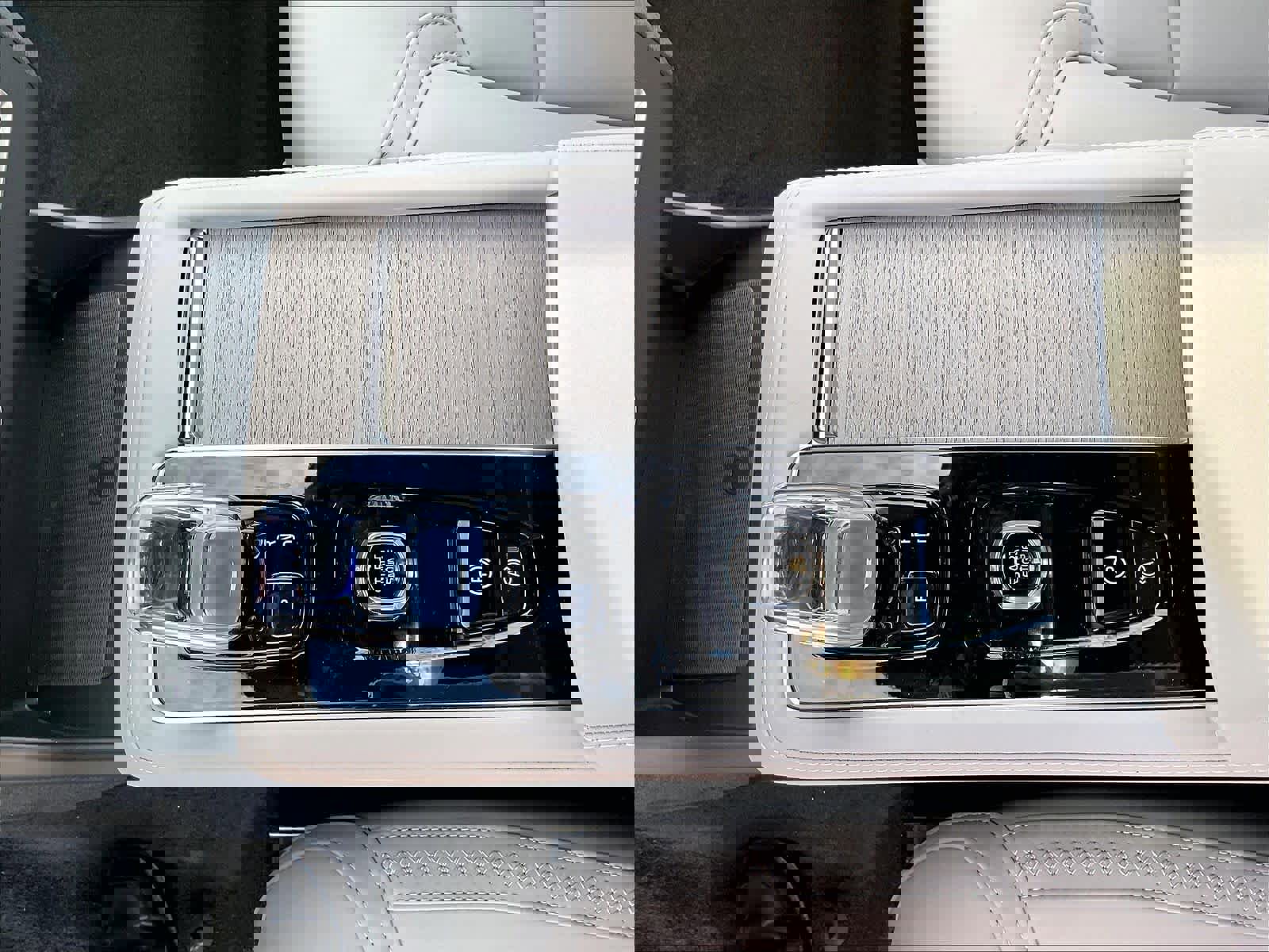 New 2026 Volvo XC90 T8 Plus w/ Protection Package Premier image 10