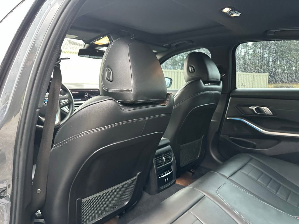 Used 2021 BMW 330e xDrive w/ Premium Package image 21