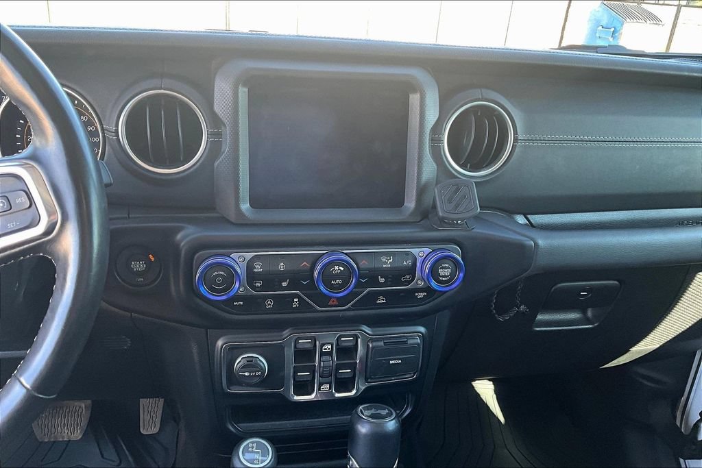 Used 2021 Jeep Wrangler Unlimited Sahara w/ Uconnect 4C Nav & Sound Group AWD/4WD image 15