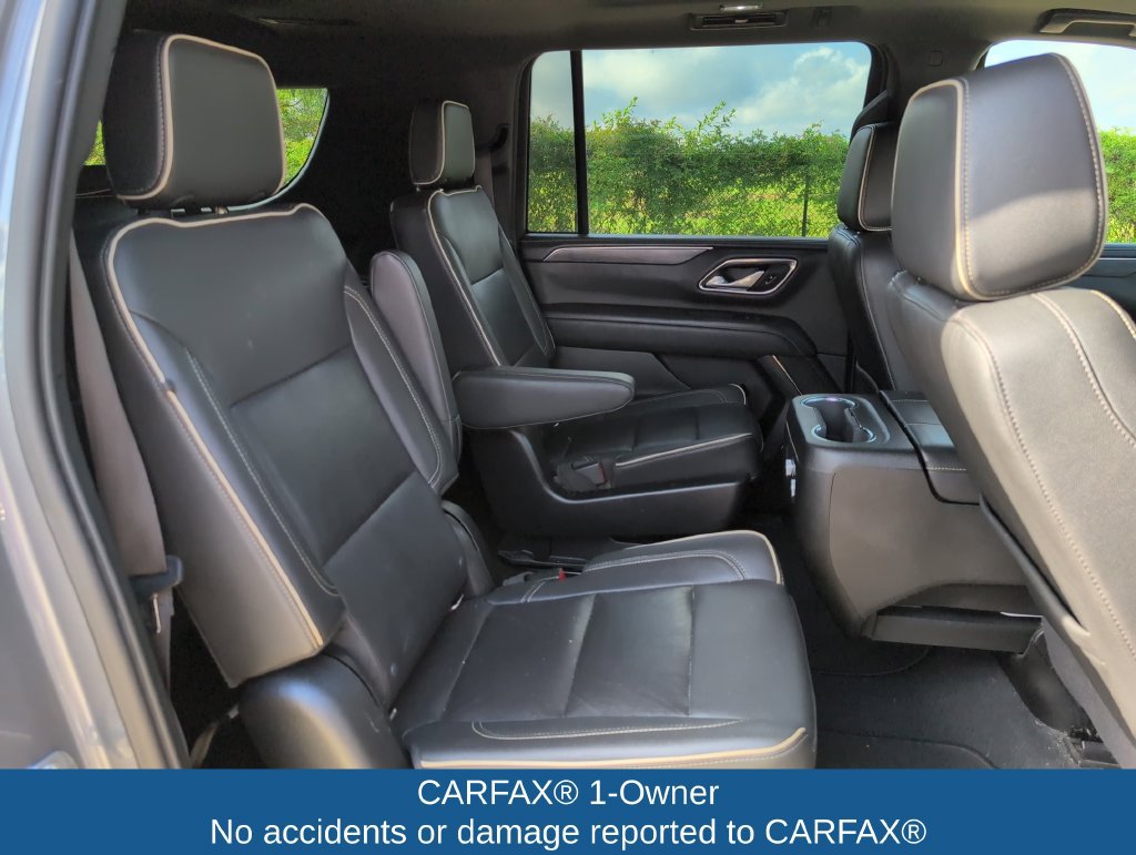 Used 2022 GMC Yukon XL SLT w/ SLT Premium Package RWD image 17