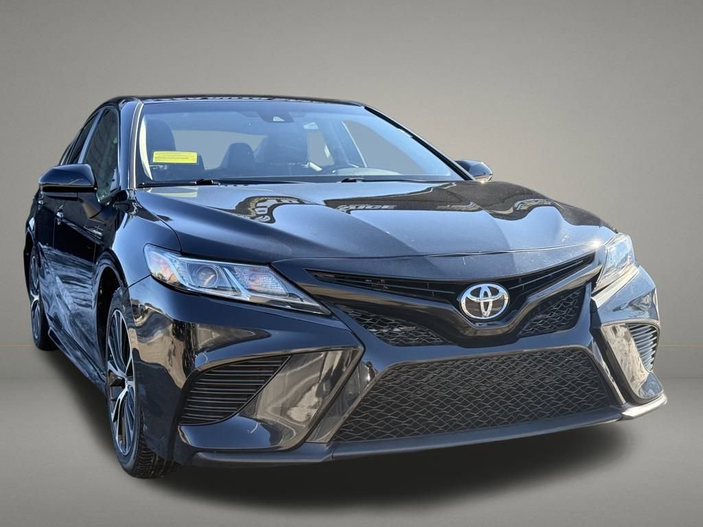 Used 2020 Toyota Camry SE image 8