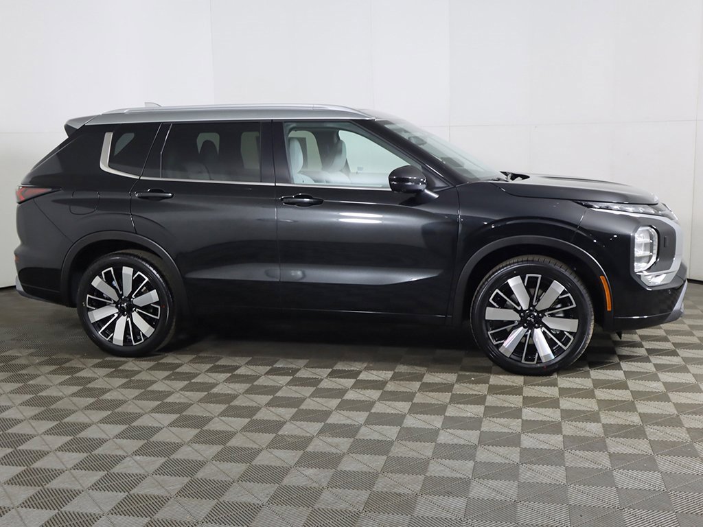 New 2025 Mitsubishi Outlander AWD image 20