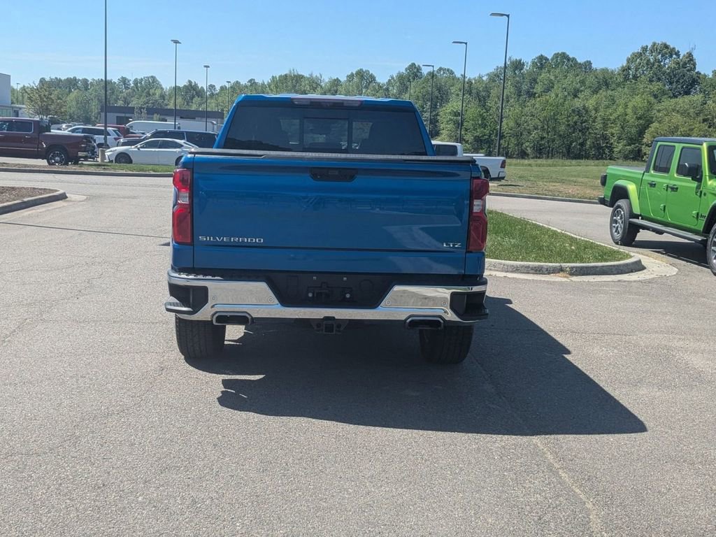 Used 2022 Chevrolet Silverado 1500 LTZ w/ LTZ Premium Package AWD/4WD image 4