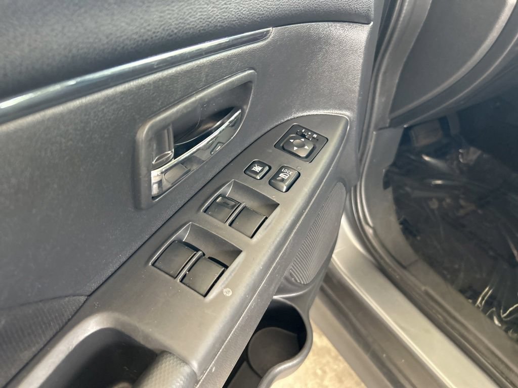 Used 2024 Mitsubishi Outlander Sport AWD image 30