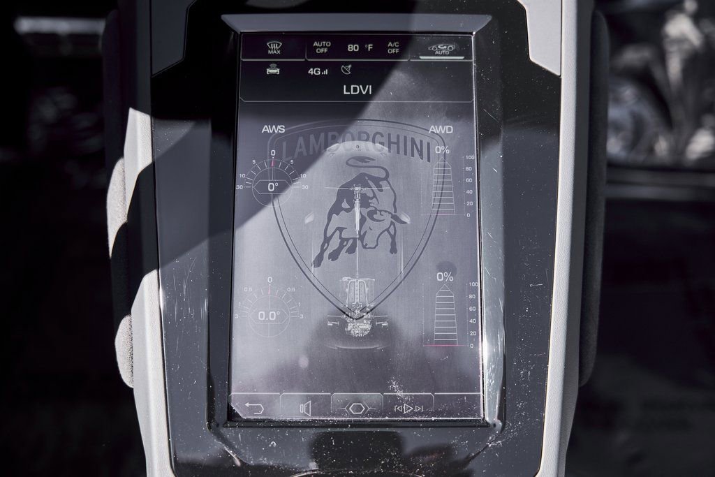 Used 2024 Lamborghini Huracan EVO image 68