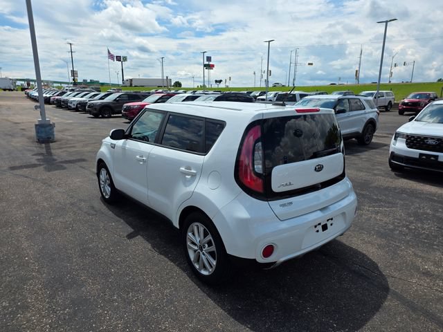 Used 2018 Kia Soul + FWD image 5